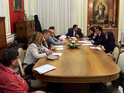 Mariscal valora la coordinación y el trabajo de los servicios municipales en el éxito del desarrollo de la Semana Santa 