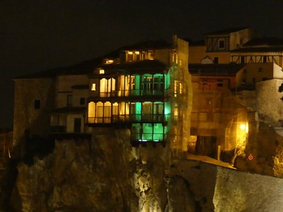 Las Casas Colgadas se tiñen hoy de verde con motivo del Día Mundial del Alzheimer