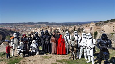 Unas 6.000 personas abarrotan la Plaza Mayor para ver a la Legión 501