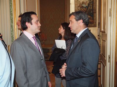 El alcalde de Cuenca, orgulloso de que uno de los autores de las obras de encargo de la Semana sea  conquense