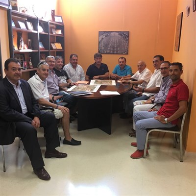 Los clubes afectados por la ordenanza que regula la publicidad en las instalaciones deportivas municipales dispondrán de un mes para especificar qué anuncios colocarán en estos edificios