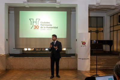 Las Ciudades Patrimonio de la Humanidad de España y Paradores presentan su oferta excepcional ante operadores turísticos y medios especializados de Milán 