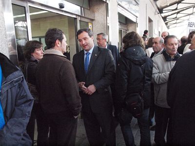 El alcalde de Cuenca muestra su apoyo total al mantenimiento de la línea convencional y pide inversiones para su uso para el transporte de mercancías 