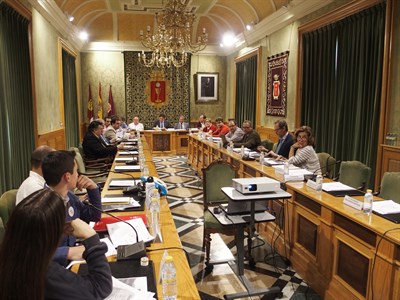 El proyecto del portal de destino turístico inteligente se inicia con el objetivo de presentarlo en FITUR 2019