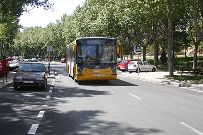 El Ayuntamiento refuerza los servicios de autobús al cementerio con motivo de la festividad de Todos los Santos