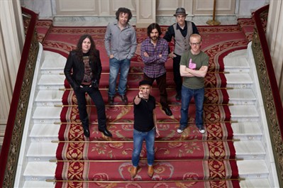 Fito y Fitipaldis, Supersubmarina, Lori Meyers, Los Cantajuegos y el musical Grease forman parte del programa de San Julián 2013