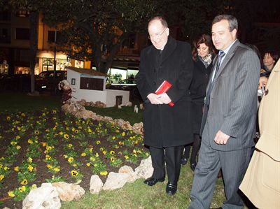 Inaugurado el Belén del Ayuntamiento en la Plaza de la Hispanidad