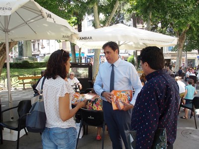 Comienza el reparto de los programas oficiales de la Feria y Fiestas de San Julián 2018 