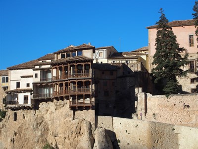 Las Casas Colgadas se iluminarán de azul mañana por el Día de la Concienciación sobre el Autismo 