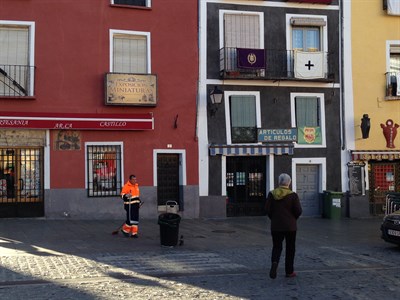 El Ayuntamiento refuerza el dispositivo de limpieza viaria en la zona centro y el Casco Antiguo