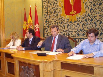 El Ayuntamiento habilitará tres puntos de información catastral en Gerencia de Urbanismo y Oficinas de Recaudación y Atención al Vecino