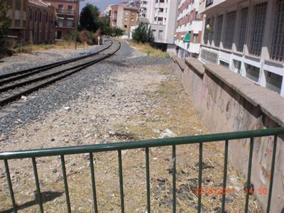 El SIMC procede a la limpieza del entorno del paso de nivel de Diego Jiménez