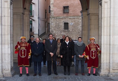 La Corporación Municipal, presidida por el alcalde, asiste en la Catedral a la misa de San Julián