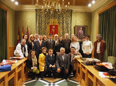 Ávila recibe a un grupo de profesores mexicanos del proyecto Interjom