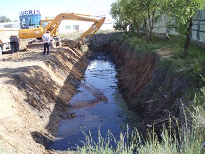 Iniciados los trabajos de limpieza del arroyo de La Cerrajera