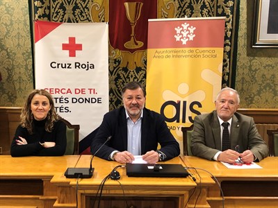 Senderismo, talleres de memoria o charlas sobre competencias digitales para el programa de Envejecimiento Activo del Ayuntamiento junto a Cruz Roja
