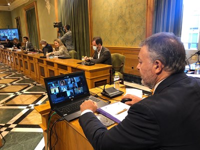 El Ayuntamiento aprueba crear una Mesa de Reconstrucción para implantar medidas que palien la crisis derivada de la Covid-19