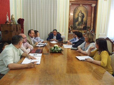 La Junta de Gobierno Local aprueba iniciar la resolución del contrato con la constructora del edificio de CEOE