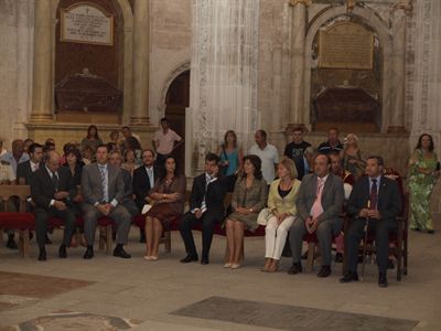 Corporación, Reina y Damas de San Julián asisten a misa del Patrón de la ciudad