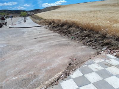 El Ayuntamiento procede a la limpieza de varias escombreras ilegales