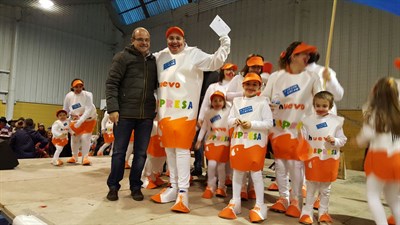 Un multitudinario y original desfile de disfraces de Carnaval 2016 recorre las calles de Cuenca