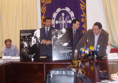 El Ayuntamiento colabora con la Junta de Cofradías en la campaña de concienciación