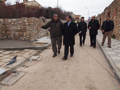 El alcalde visita el barrio de Buenavista y comprueba la marcha de las obras