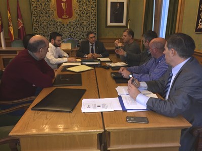 Mariscal preside el Consejo de la Policía Local en el que se han abordado aspectos como la organización, las retribuciones o la formación del personal