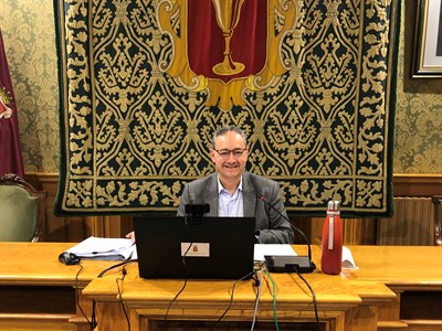 El Ayuntamiento propone ampliar las bonificaciones a las familias numerosas y crearlas para las nuevas empresas que generen empleo