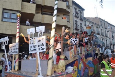 Las carrozas de San Julián arrojarán mil kilos de caramelos sin gluten