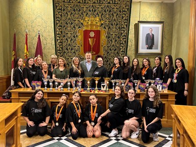 Dolz aplaude los reconocimientos obtenidos por el Estudio de Danza Rosario Tosta en el Certamen Nacional y su pase al Europeo