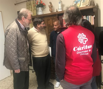 El concejal de Atención a las Personas e Igualdad visita el Programa de Atención Individualizado gestionado por Cáritas 
