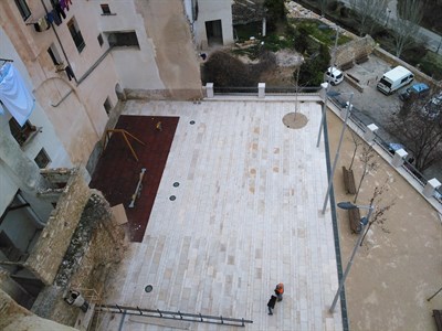 Comienzan las obras de consolidación de uno de los muros de la antigua Iglesia de San Gil
