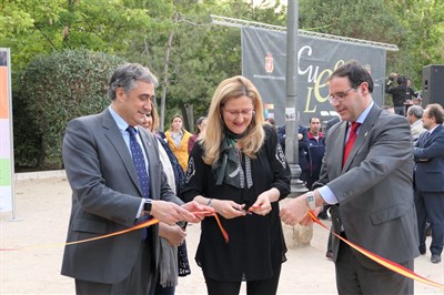 La escritora Luz Gabás pregona la Feria del Libro explicando las razones por las que se lee y se escribe 