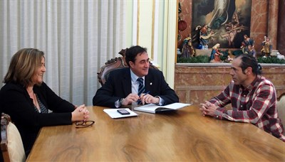 Mariscal muestra su apoyo al alpinista Pedro Cifuentes para su próximo reto en el pico Fitz Roy