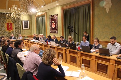 El equipo de Gobierno aprueba en solitario la ampliación de efectivos de Policía Local para reforzar eventos extraordinarios y campañas de seguridad ciudadana