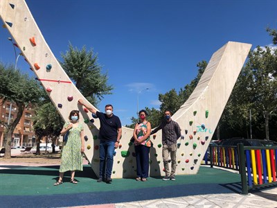 El barrio de Villa Luz ya cuenta con un rocódromo urbano al aire libre, proyecto ganador de los Presupuestos Participativos 2020