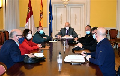 Ayuntamiento de Cuenca y Subdelegación del Gobierno estudian medidas de seguridad de cara a las fiestas navideñas