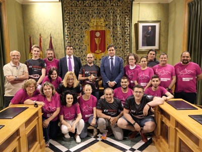 Ángel Mariscal agradece su trabajo a los voluntarios del XV Congreso del Toro de Cuerda