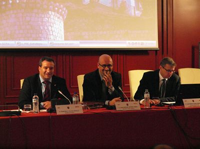 El alcalde inaugura las Primeras Jornadas sobre el “Papel de las Entidades Locales en el Fomento de la Innovación y el Desarrollo Tecnológico”