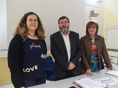 Ayuntamiento y AIS ponen en marcha el proyecto ‘Desarrollo Educativo Familiar’