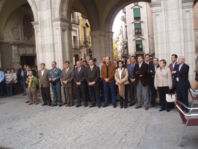 Concentración en el Ayuntamiento en repulsa al terrorismo