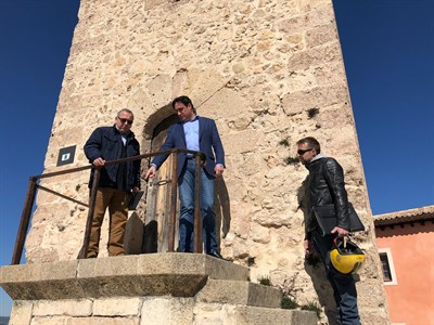 Firmado el contrato de las obras de restauración de la Torre de Mangana 