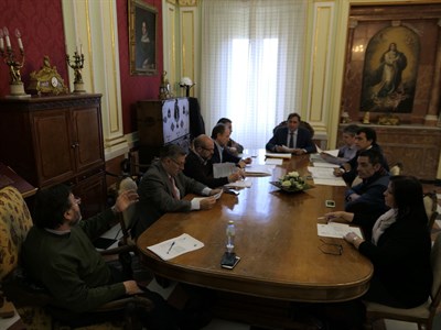 La Junta de Gobierno Local aprueba los convenios en materia de Servicios Sociales con la Junta, ADOCU y Cruz Roja