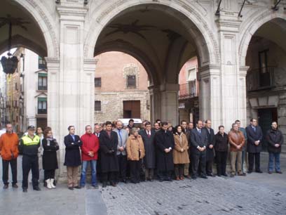 Concentración en el Ayuntamiento en repulsa del último atentado terrorista