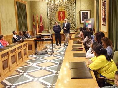 Mariscal propondrá destinar una ayuda de 9.000 euros a Ecuador para las víctimas del terremoto  