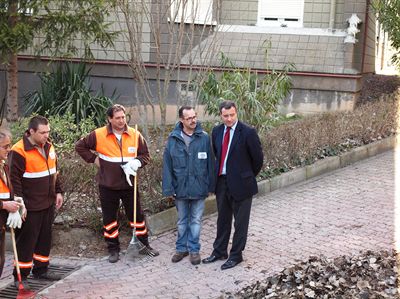 Quince comunidades de propietarios se acogen a las ayudas del Ayuntamiento para recuperar y mejorar sus zonas verdes