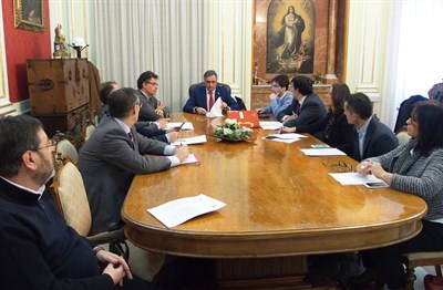 La Junta de Gobierno Local aprueba la adjudicación del servicio de limpieza a Fomento de Construcciones y Contratas 