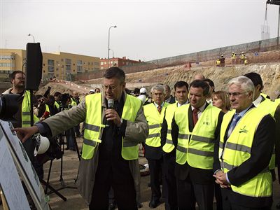 El alcalde de Cuenca visita las obras del centro de salud Cuenca IV en el barrio de Villa Román