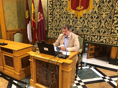 El informe del IGME señala que el derrumbe no ha afectado al “macizo rocoso” sobre el que se asientan las Casas Colgadas y la Catedral